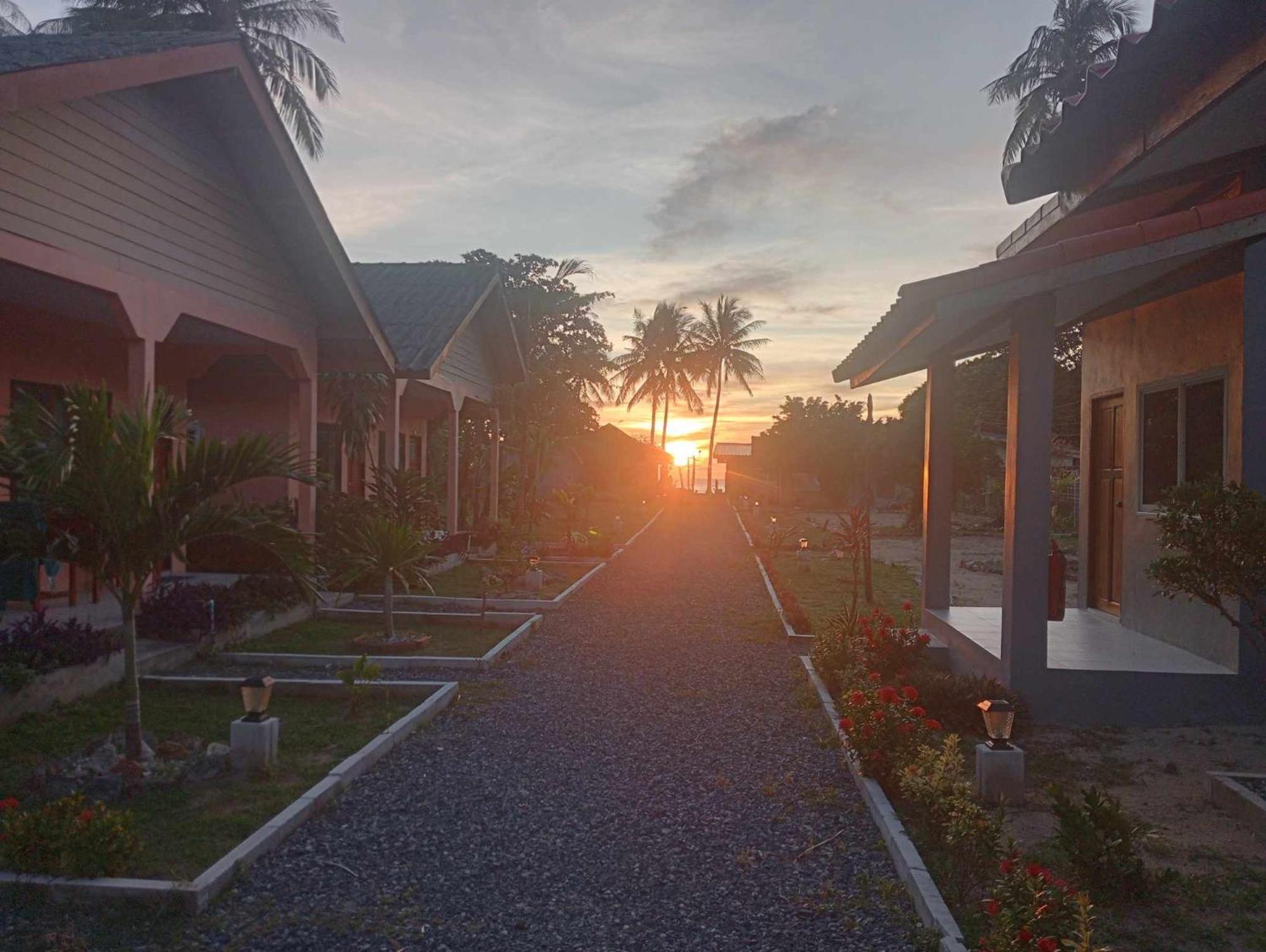 Scandinavian Beach Resort Ko Lanta Kültér fotó